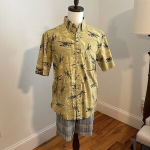Woolrich yellow short sleeve casual button down airplane shirt size M